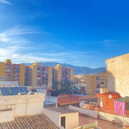 En El Centro De La Ciudad Acogedor, Espacioso Y Luminoso * 푸엔히롤라